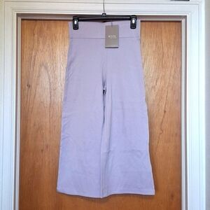 WVN Cropped Wander Pants